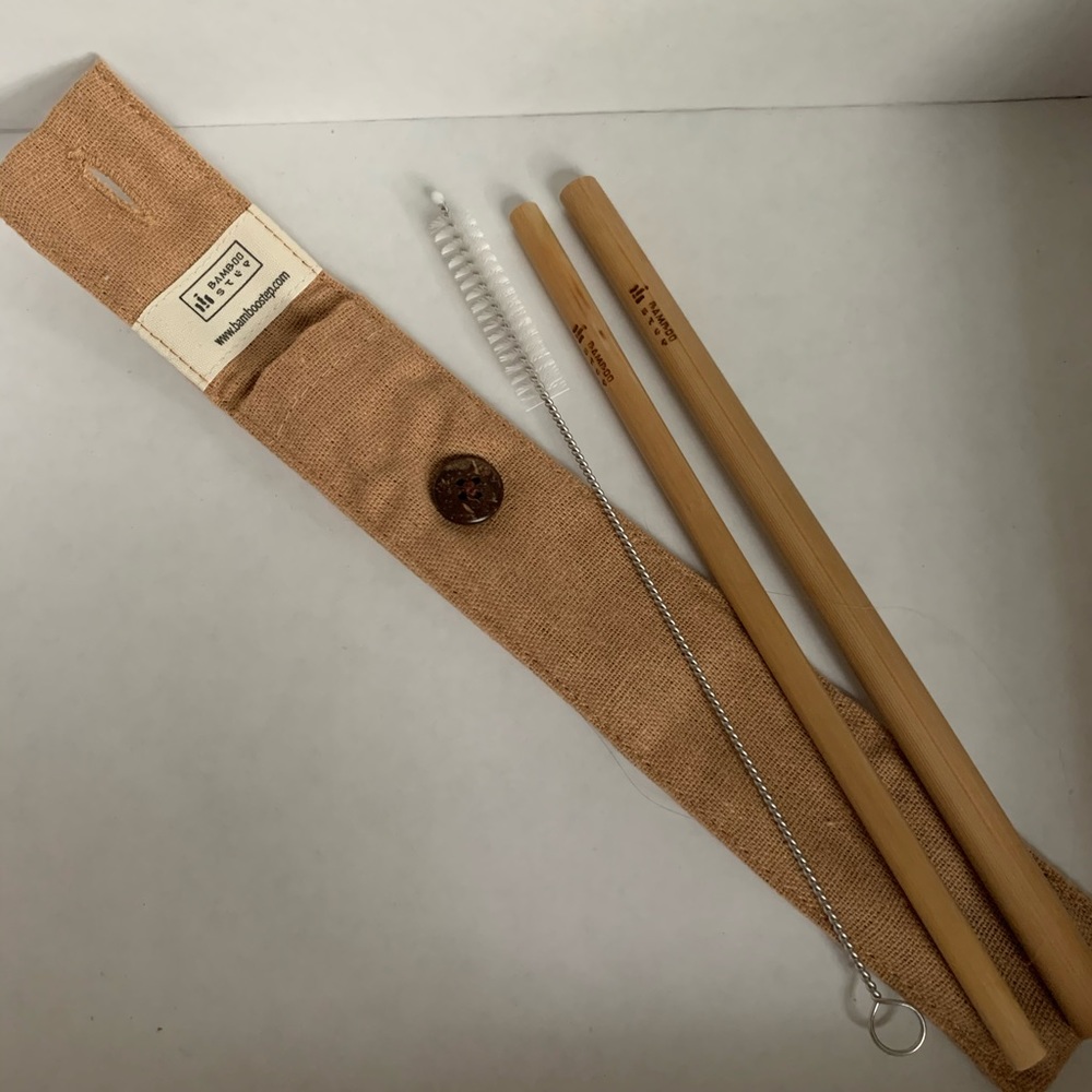 Reusable bamboo straw travel kit.